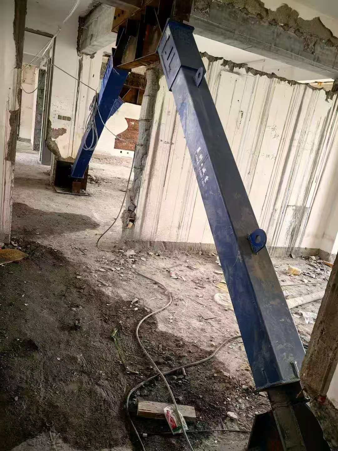 十堰柱子粘钢加固施工工艺